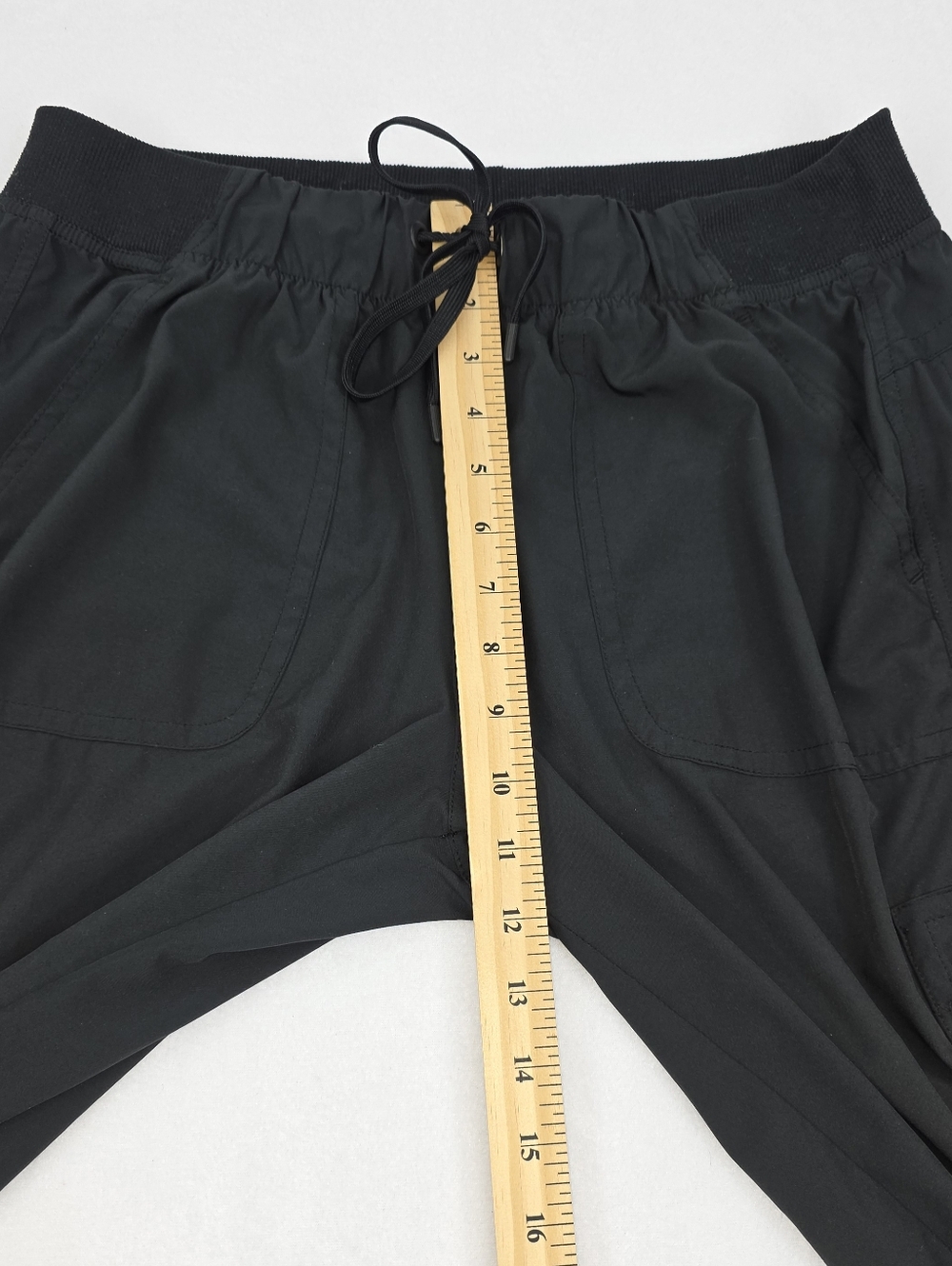 C9 by Champion Women's Black Drawstring Cargo Jogger Pants Size Large AR-3411 - Picture 3 of 8